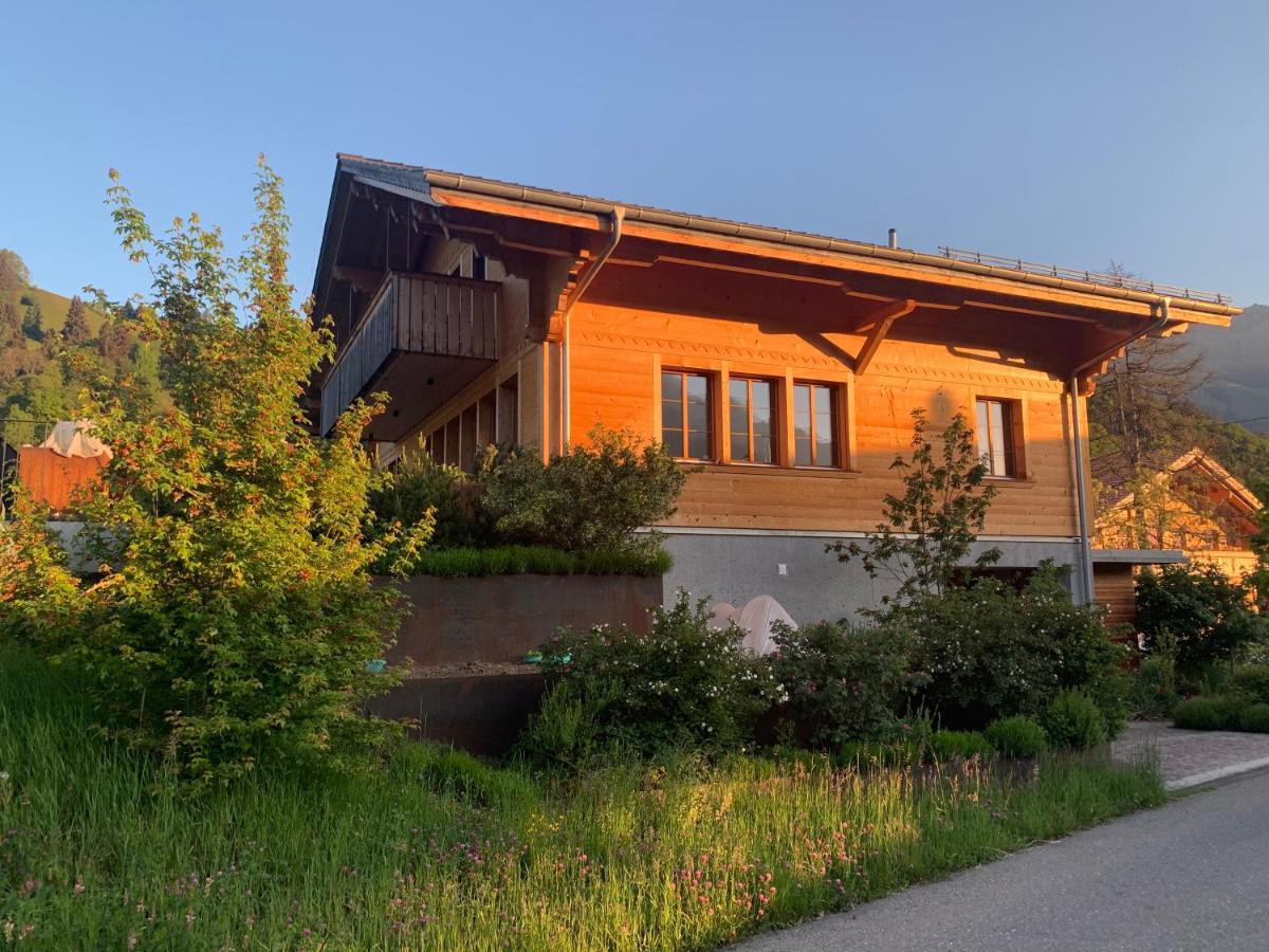 Chalet Park Apartment mit Sauna Hamam Diemtigen Buitenkant foto
